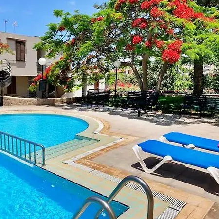 Appartamento Americas Best-suite -ampio Con Vista, Giardino E Piscina